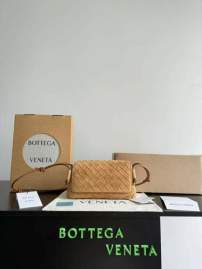 Picture of Bottega Veneta Handbags _SKUfw233923582fw